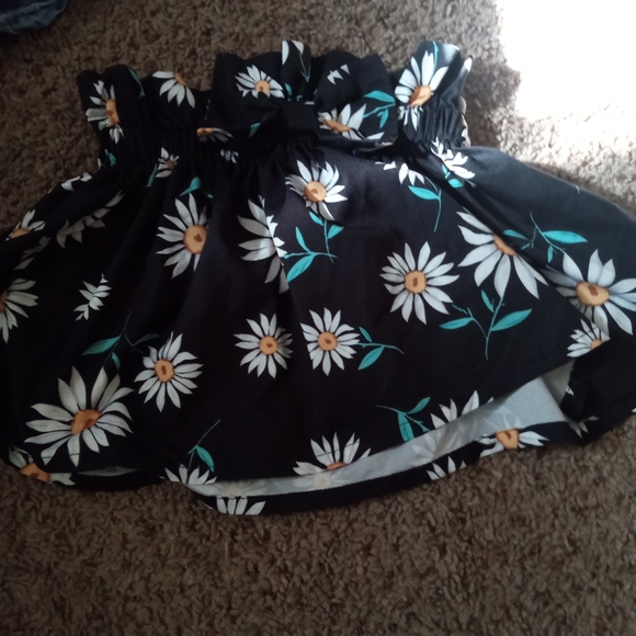 Girls 5/6 bundle shorts, and bathing suit - Picture 3 of 14